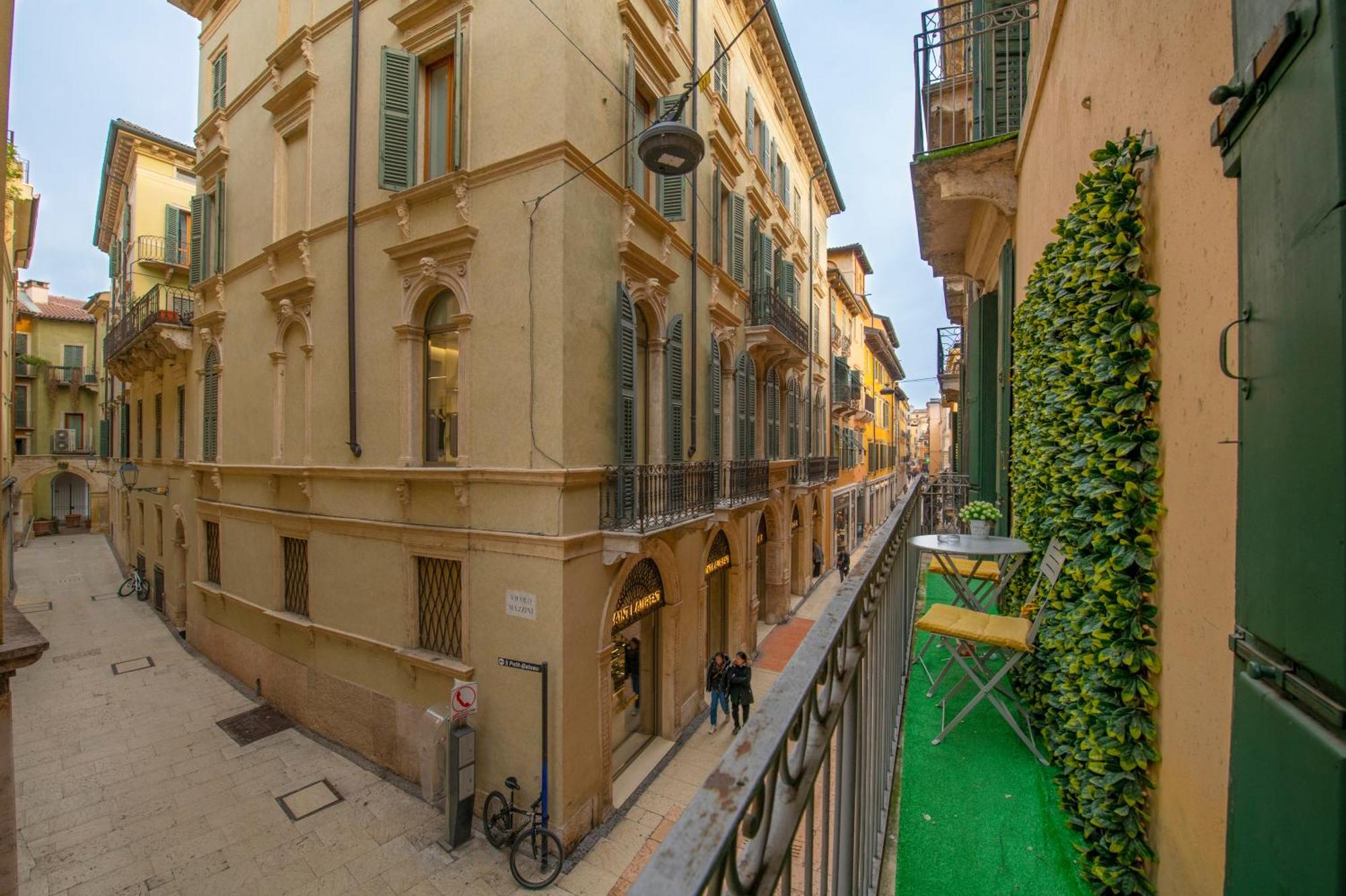Palace Home Mazzini Βερόνα Εξωτερικό φωτογραφία